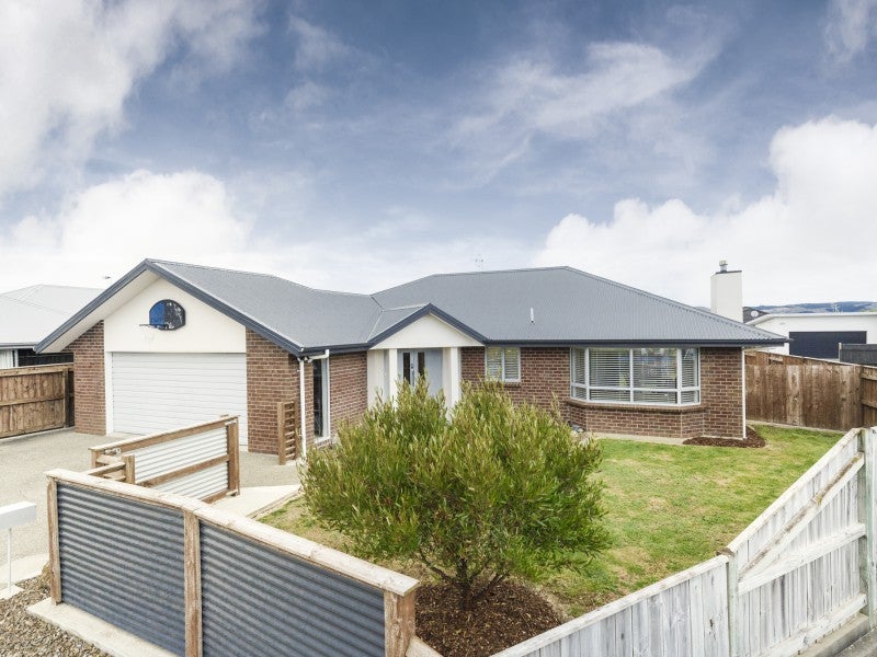 27 Pegasus Place, Kelvin Grove, Palmerston North - Carousel 2