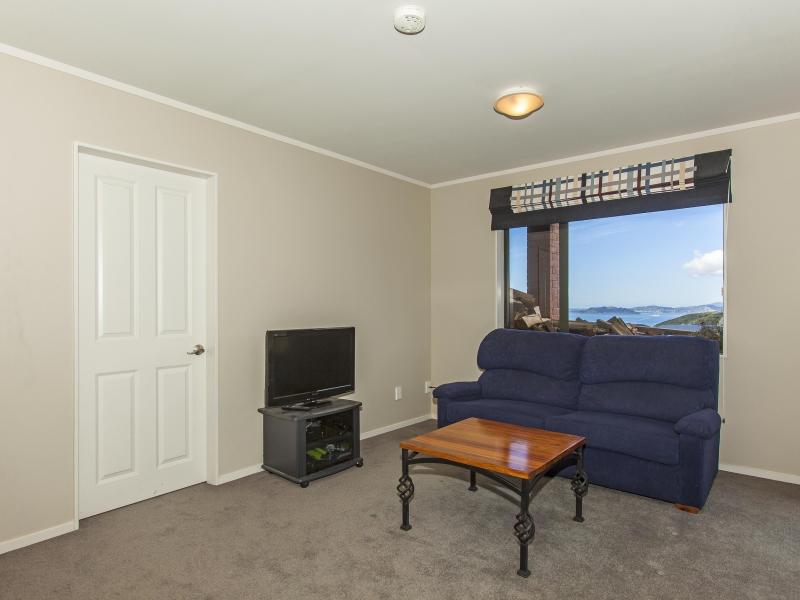 37 Arahiwi Grove, Tirohanga, Lower Hutt - Carousel 20