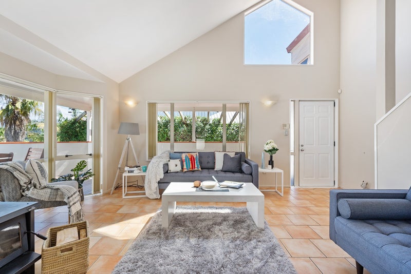 76 Pemberton Avenue, Bayview, Auckland - Carousel 2