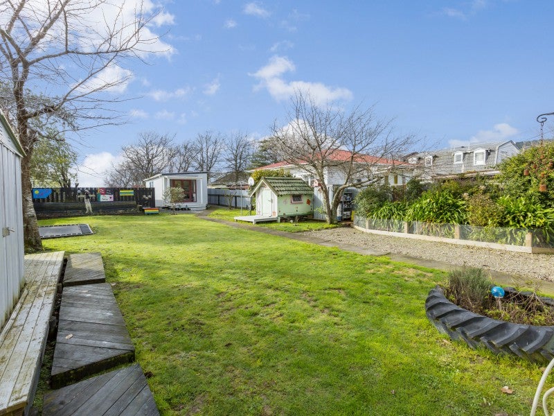 27 John Street, Trentham, Upper Hutt - Carousel 19