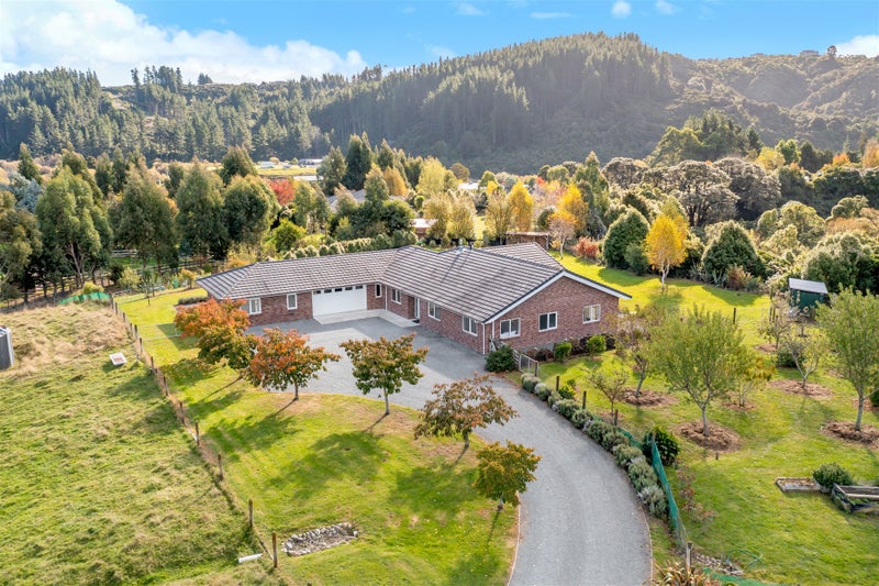 1166 Maymorn Road, Maymorn, Upper Hutt - Carousel 1