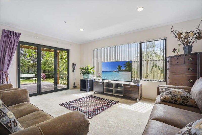 13 Buckingham Place, Rototuna North, Hamilton - Carousel 2