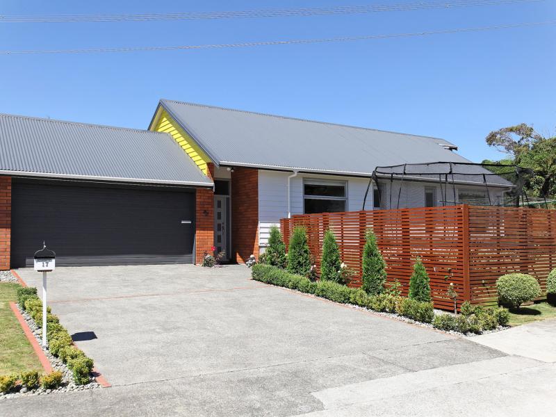 17 Kekeno Grove, Tirohanga, Lower Hutt - Carousel 1