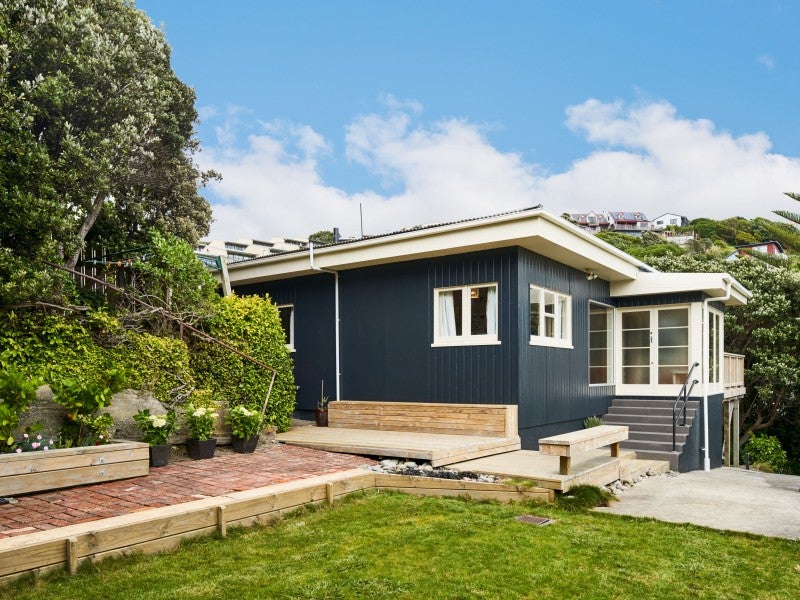 11 View Road, Titahi Bay, Porirua - Carousel 1