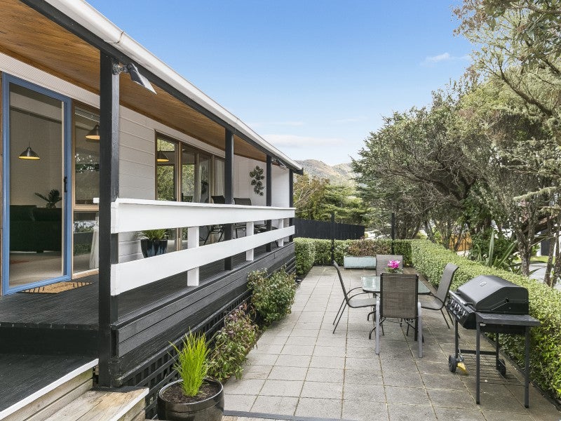 12 Lynmouth Avenue, Karori, Wellington - Carousel 1