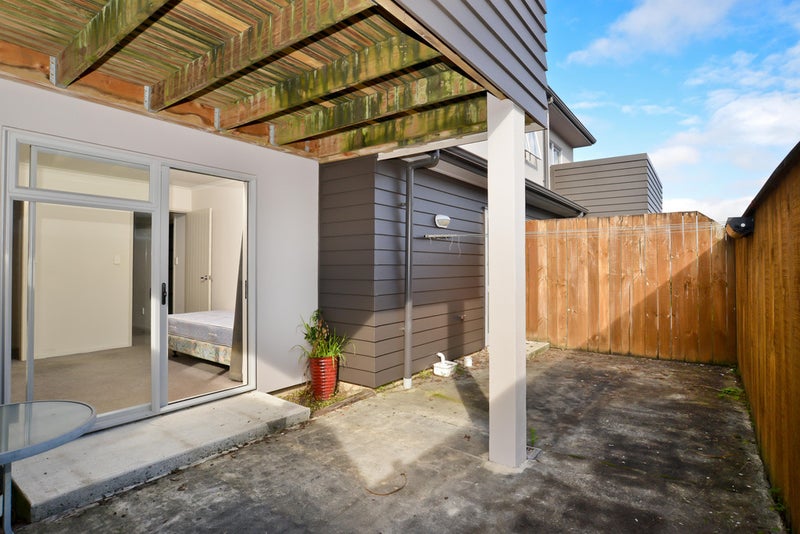 15D Charlemont Street, Whitiora, Hamilton - Carousel 17