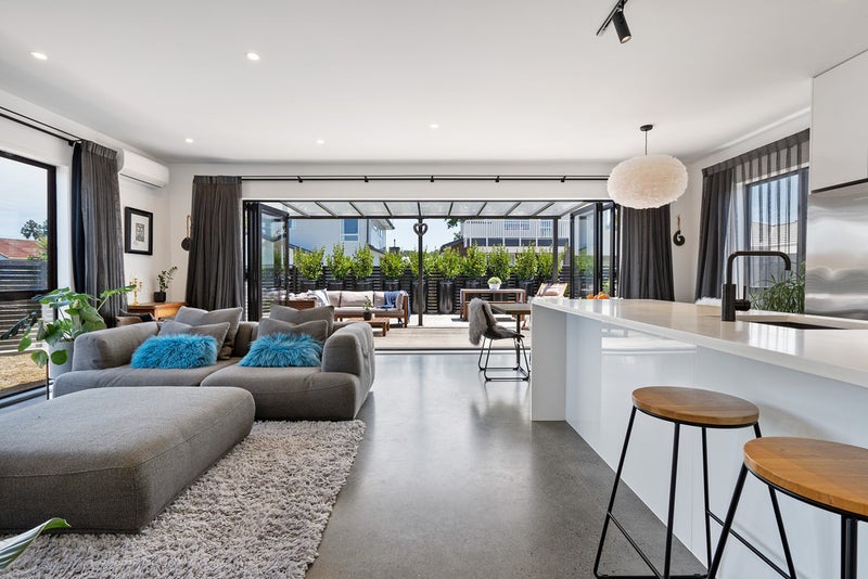 7 Marie Costello Way, Beach Haven, Auckland - Carousel 2