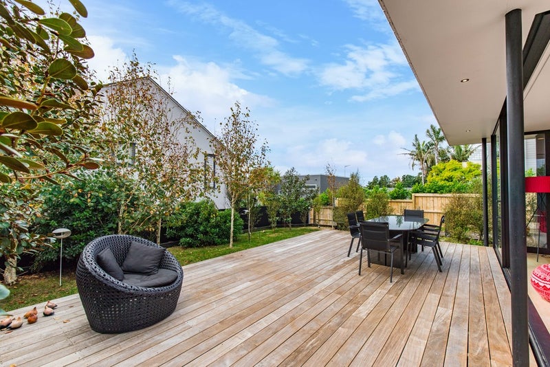 100A Coates Avenue, Orakei, Auckland - Carousel 2