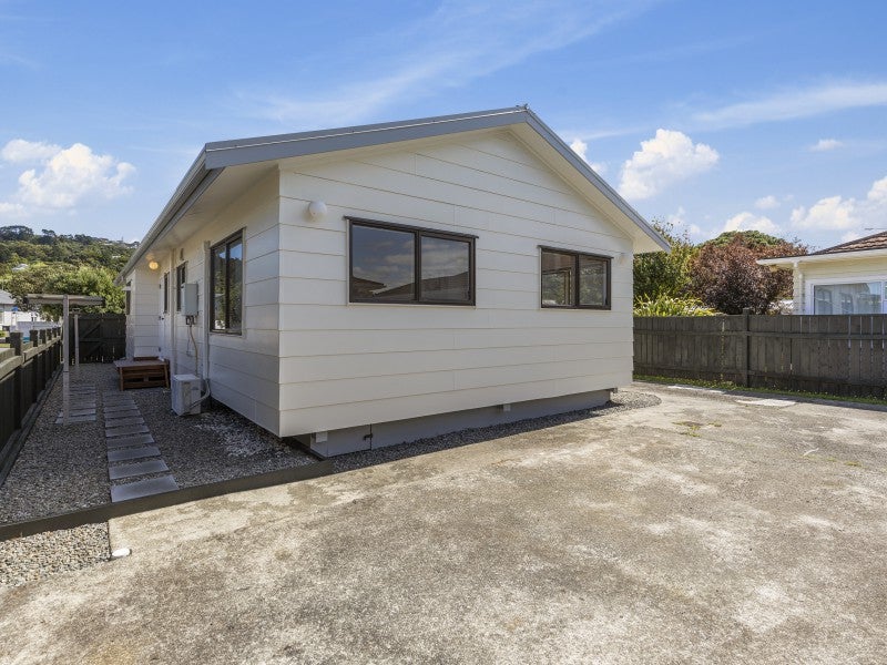 1/14 Connolly Street, Boulcott, Lower Hutt - Carousel 19