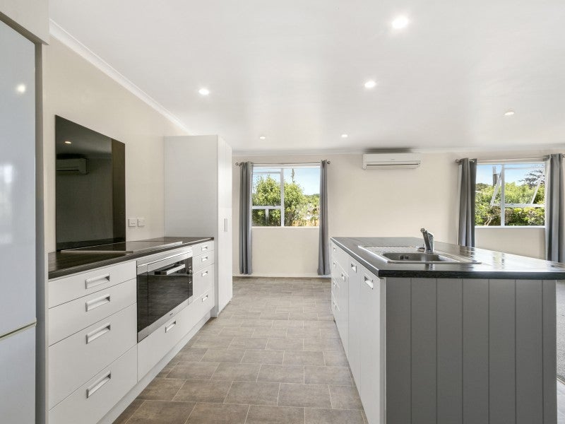 4 Wellington Road, Wainuiomata, Lower Hutt - Carousel 2