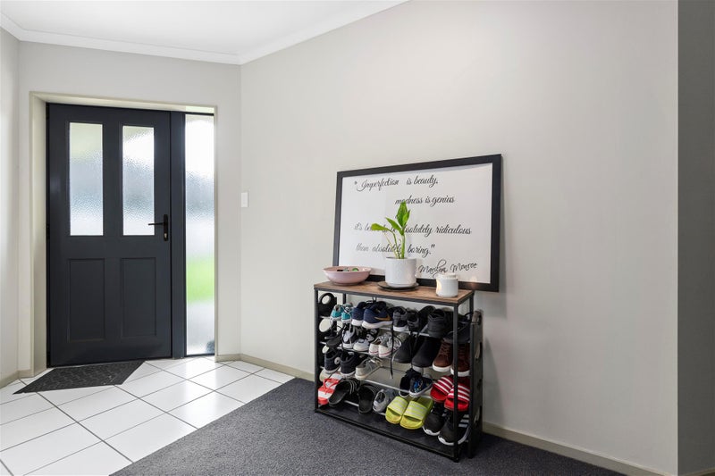 177 Old Farm Road, Hamilton East, Hamilton - Carousel 2