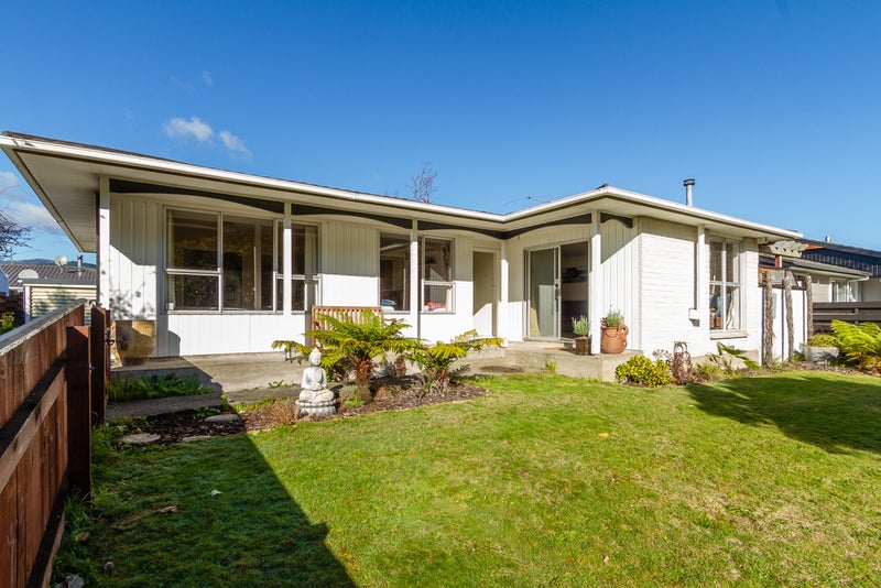 183 California Drive, Totara Park, Upper Hutt - Carousel 1