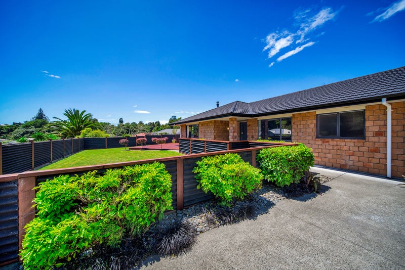 9 Cherry Lane, Hurdon, New Plymouth - Carousel 35