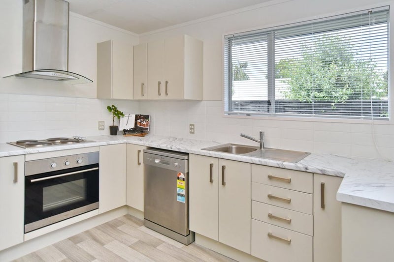 1/24A Medina Crescent, Parklands, Christchurch - Carousel 2