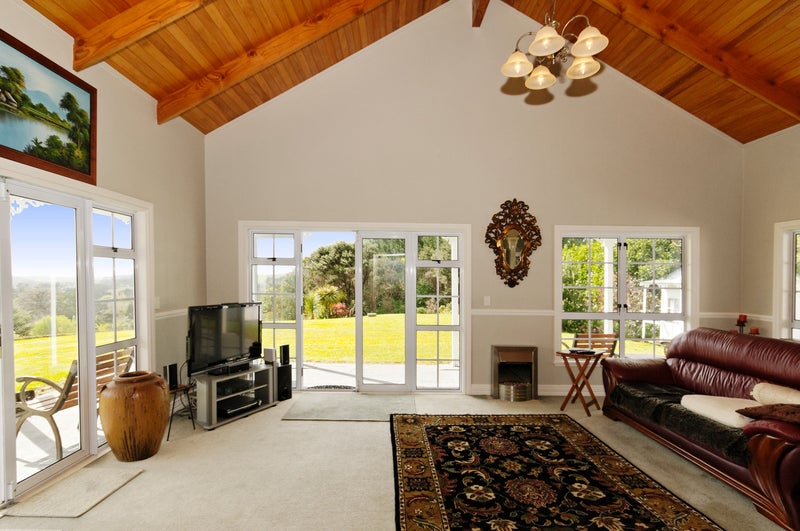 4 Hayes Road, Henderson Valley, Auckland - Carousel 14