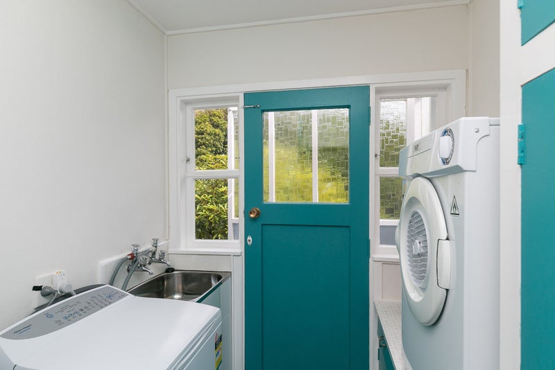 75 Helston Road, Paparangi, Wellington - Carousel 12