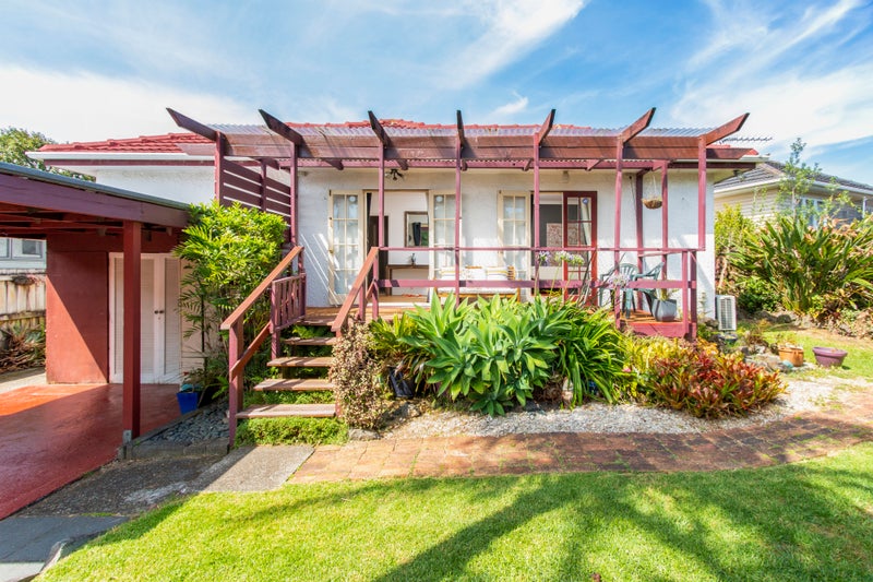 2/66 Miller Road, Mangere Bridge, Auckland - Carousel 2