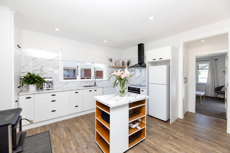 70 Neill Street, Hornby, Christchurch - Carousel 1