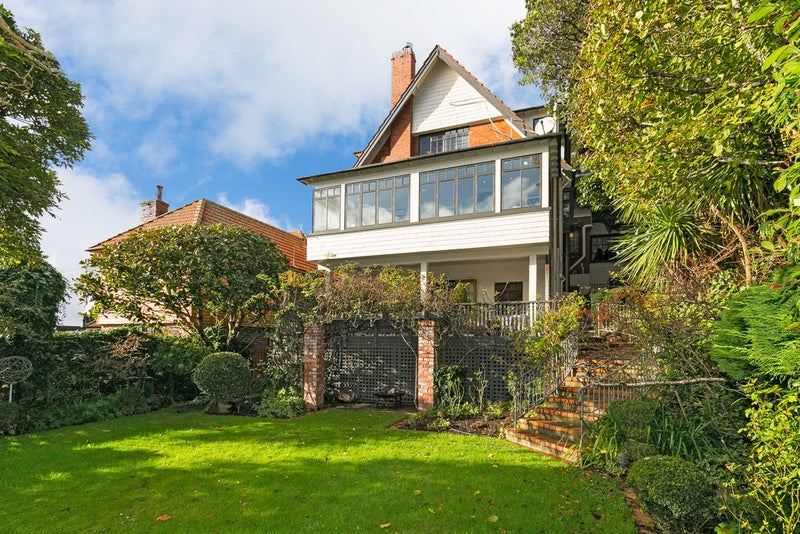 84 Bolton Street, Kelburn, Wellington - Carousel 2