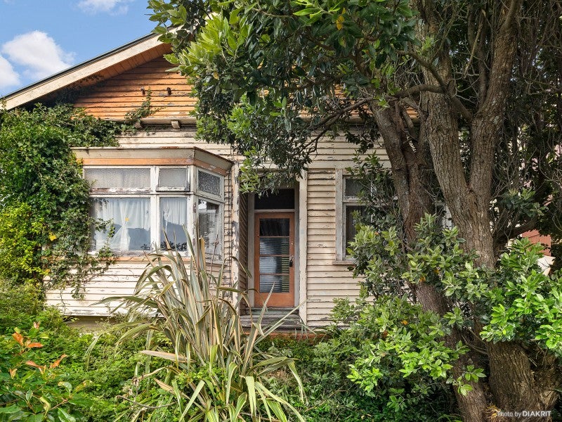 126 Wallace Street, Mount Cook, Wellington - Carousel 1