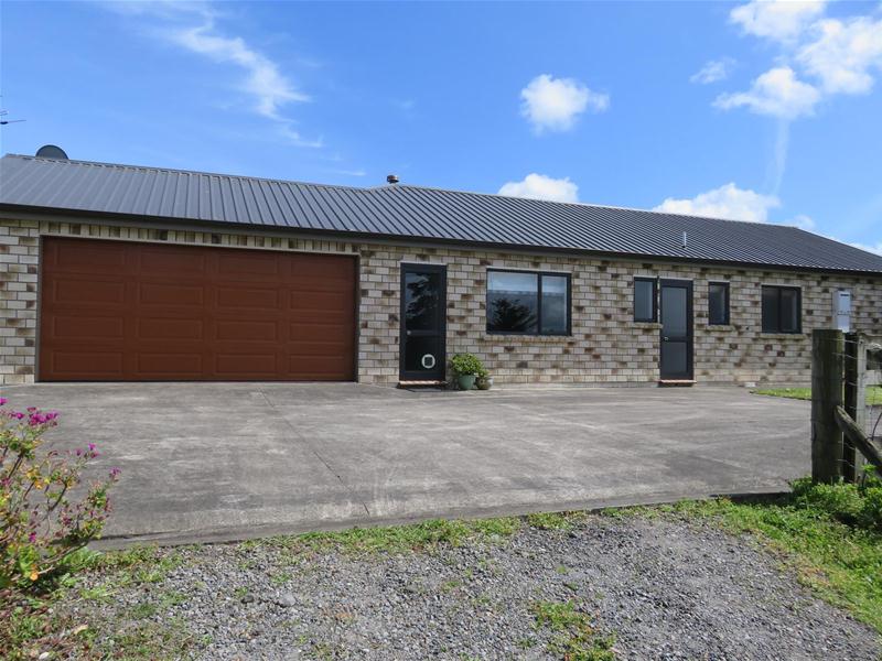 981 Mangorei Road, MANGOREI, NEW PLYMOUTH - Carousel 1