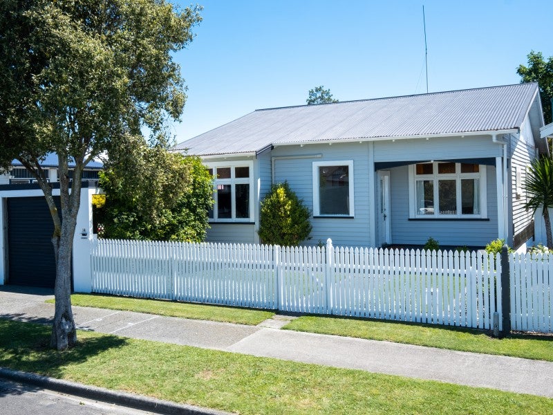 14 Campaign Street, Napier South, Napier - Carousel 1