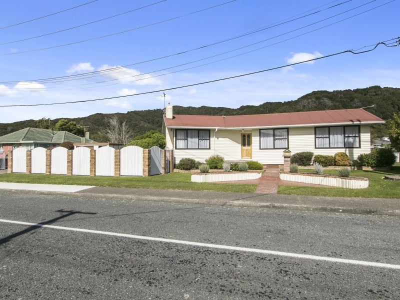 12 Parkway, Wainuiomata, Lower Hutt - Carousel 21