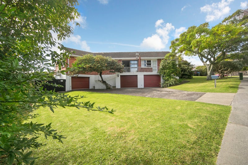 2/24 Ashwell Street, Kohimarama, Auckland - Carousel 1