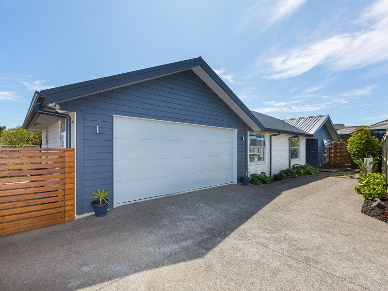 3 Garrett Drive, Whalers Gate, New Plymouth - Carousel 2