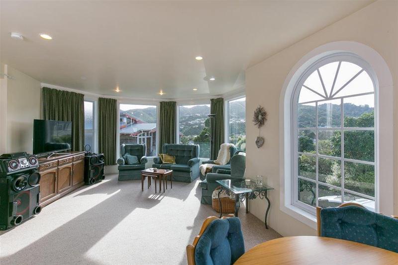 6 Bladon Terrace, Ngaio, Wellington - Carousel 2
