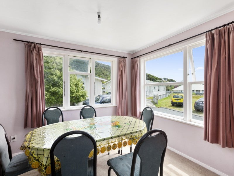 19 Helvetia Grove, Naenae, Lower Hutt - Carousel 2