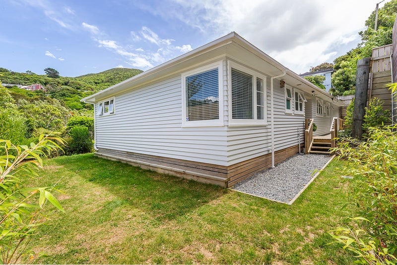 1 Orleans Street, Ngaio, Wellington - Carousel 2
