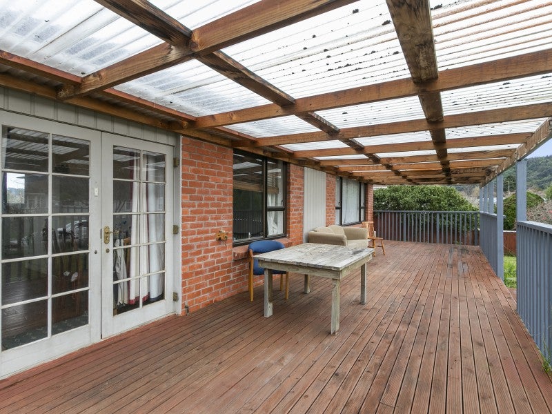 24 Ngata Grove, Trentham, Upper Hutt - Carousel 2