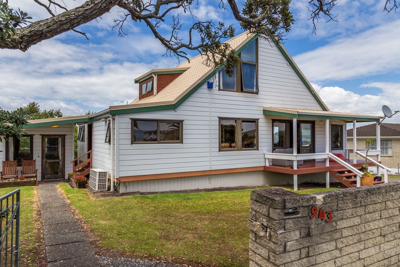 943 Whangaparaoa Road, Manly, Whangaparaoa - Carousel 1