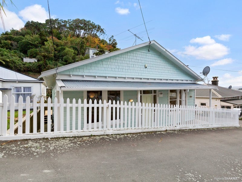 38 Todman Street, Brooklyn, Wellington - Carousel 1