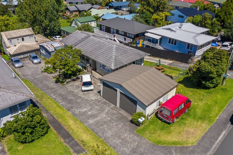 28 Forest Hill Road, Henderson, Auckland - Carousel 1