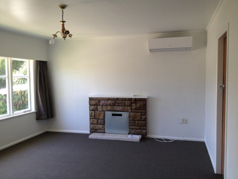 60 Knighton Road, Hillcrest, Hamilton - Carousel 2