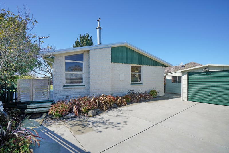 16 Orrick Crescent, Avondale, Christchurch - Carousel 1