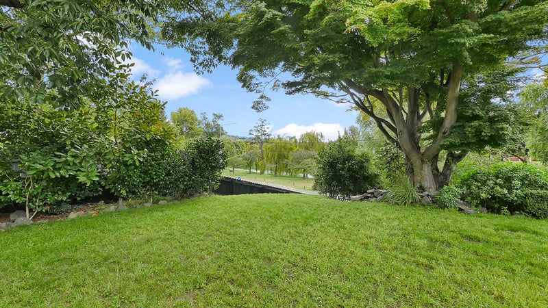 51 Aynsley Terrace, Hillsborough, Christchurch - Carousel 21