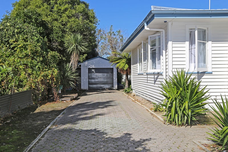 614 Park Road South, Akina, Hastings - Carousel 11
