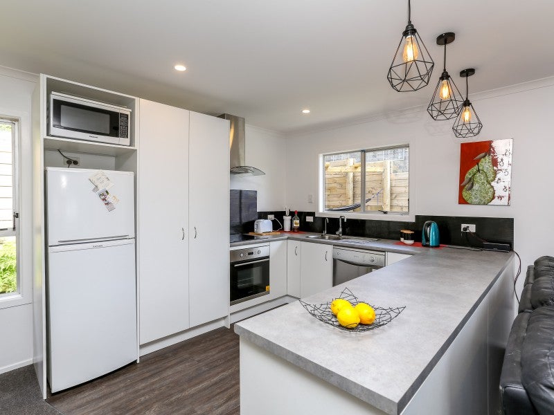 6A Brierley Place, Marfell, New Plymouth - Carousel 2