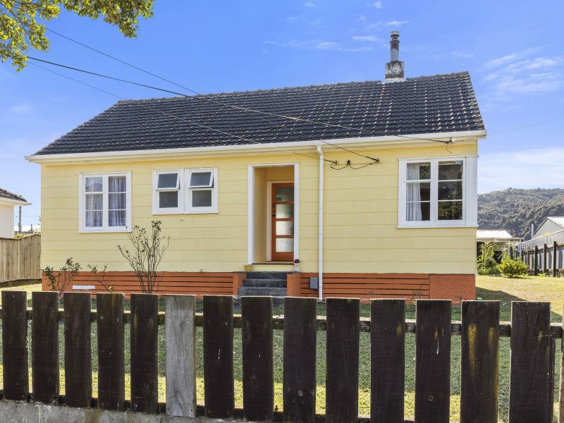 7 Poole Street, Taita, Lower Hutt - Carousel 2