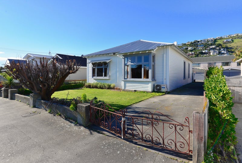 17 Menzies Street, Sumner, Christchurch - Carousel 1