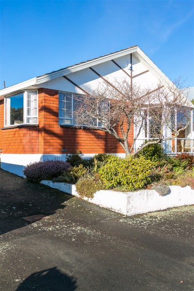 13A Beta Street, Belleknowes, Dunedin - Carousel 1