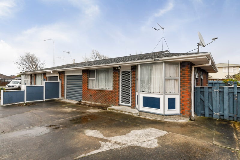 2/573 Church Street, Terrace End, Palmerston North - Carousel 1