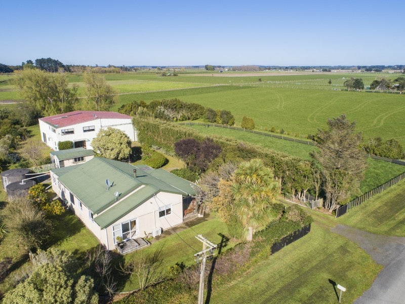 112 River Road, Palmerston North - Carousel 1