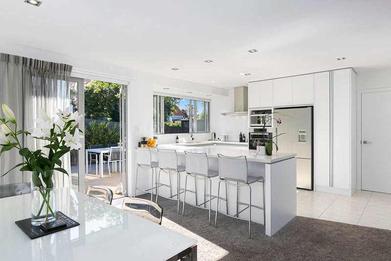 7 Grendon Street, Maori Hill, Dunedin - Carousel 2