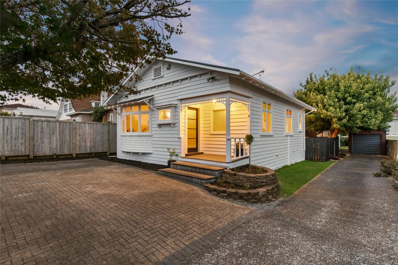 3 Euston Road, Sandringham, Auckland - Carousel 1