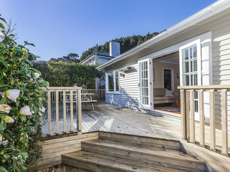 146 Parkvale Road, Karori, Wellington - Carousel 2