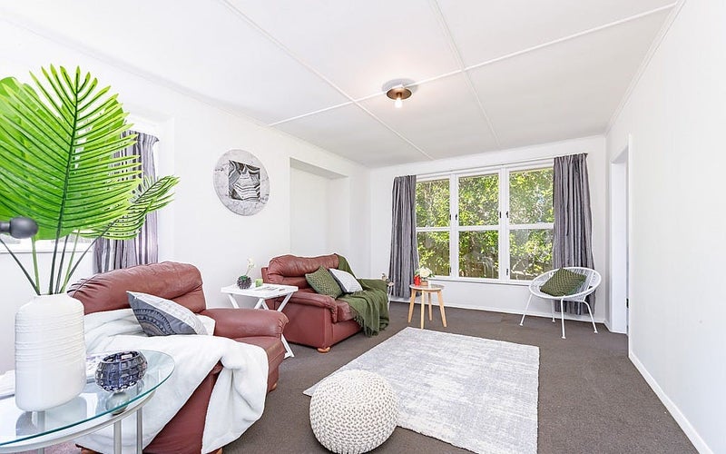 191 Mungavin Avenue, Cannons Creek, Porirua - Carousel 1